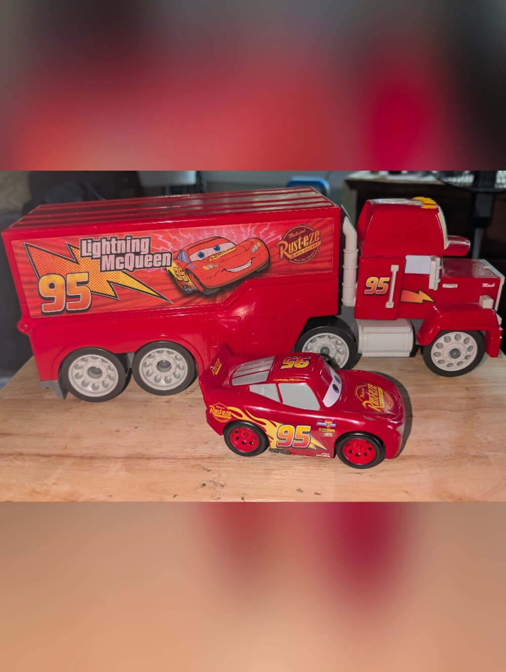Cars Disney Pixar 16" Mack Hauler Semi & Lightning McQueen Car
